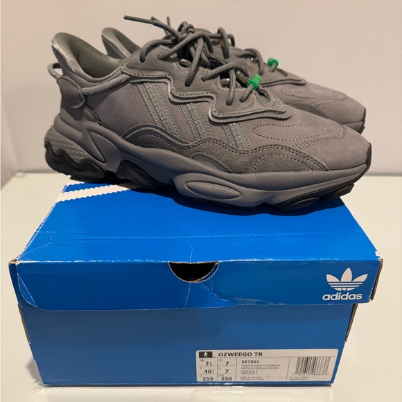 Adidas Ozweego TR Shoes Men’s 7.5 / Women’s 9 - Picture 3 of 11